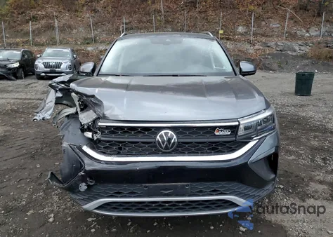 2024 Volkswagen Taos Se z USA, uszkodzony, nr VIN 3VVVX7B21RM049745